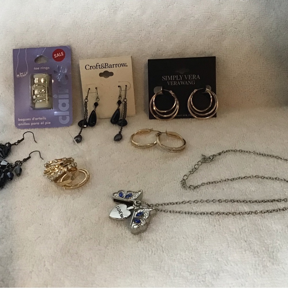 Simply Vera Vera Wang Silver and Gold Tone Earrings and Jewelry bundle